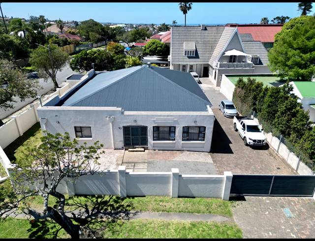 686M² BUSINESS CENTRE FOR SALE IN SOUTHERNWOOD